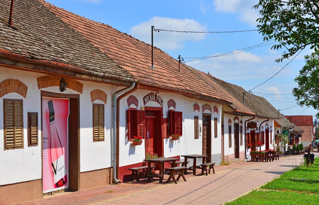 Holiday Apartmanház Harkány Exterior foto