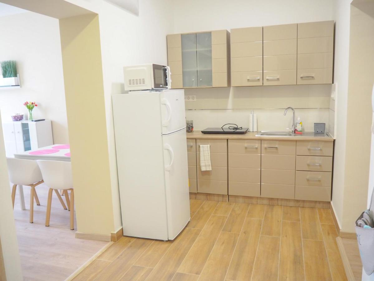 Holiday Apartmanház Harkány Exterior foto